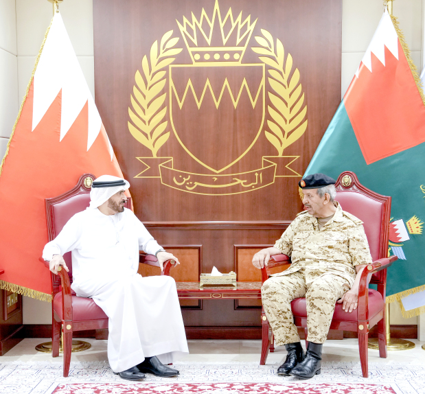 BDF Commander-in-Chief Field Marshal Shaikh Khalifa bin Ahmed Al Khalifa received Emirates Centre for Strategic Studies and Research (ECSSR) board of trustees vice chairman and Alliance of Arab Thought and Culture Centres board of trustees chairman Professor Jamal Sanad Al Suwaidi. Prof Al Suwaidi presented the BDF chief with his latest publication, which examines the evolution of national identity in the UAE.